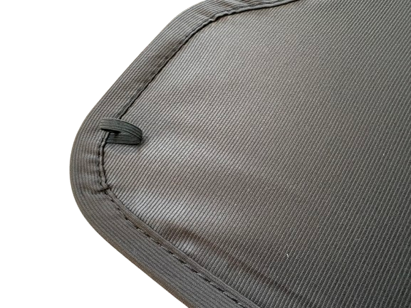 Toyota Aygo X 2022-2025 parcel shelf corner close-up with elastic loop